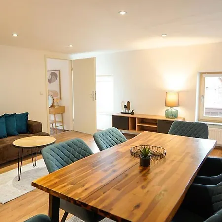 Papyrer - Stilvolles In Appartement Lenggries